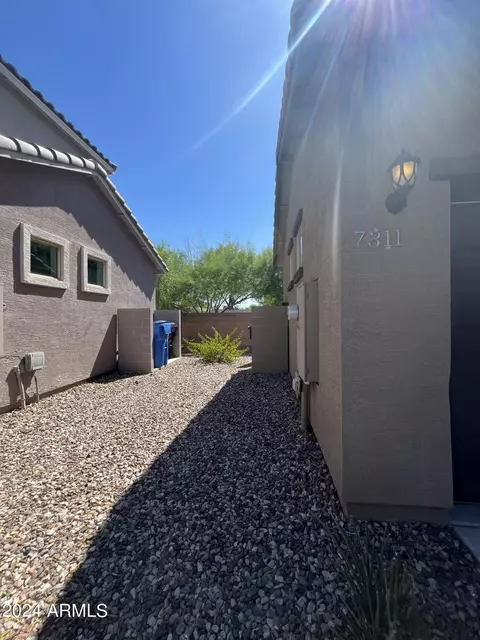 7311 S 17th Dr, Phoenix, AZ 85041 photo 3