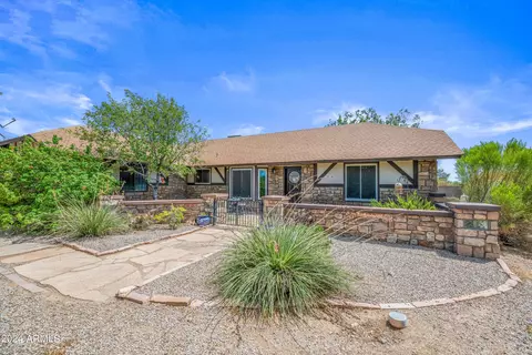 10009 E Fenimore Rd, Mesa, AZ 85207