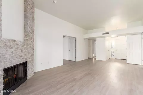 4062 E Round Hill Dr, Phoenix, AZ 85028 photo 8