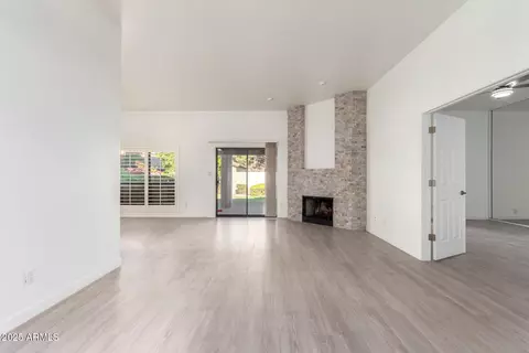 4062 E Round Hill Dr, Phoenix, AZ 85028 photo 6