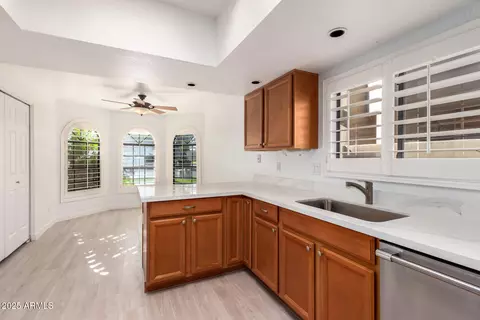 4062 E Round Hill Dr, Phoenix, AZ 85028 photo 15