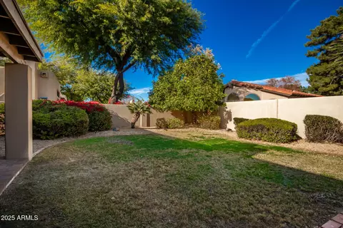 4062 E Round Hill Dr, Phoenix, AZ 85028 photo 38