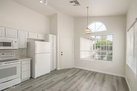 6741 E Melrose St, Mesa, AZ 85215 photo 9