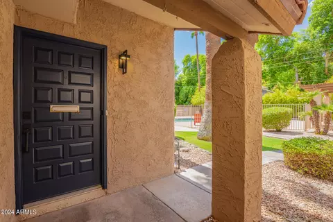 4539 E Rhonda Dr, Phoenix, AZ 85018 photo 2