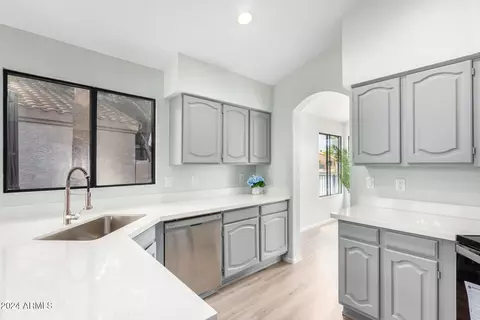329 E Vaughn Ave, Gilbert, AZ 85234 photo 16