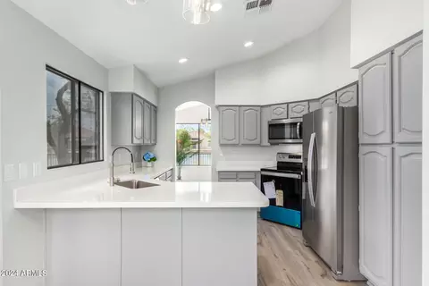 329 E Vaughn Ave, Gilbert, AZ 85234 photo 14