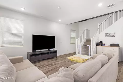 9415 E Supernova Dr, Mesa, AZ 85212 photo 4