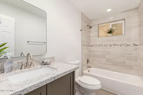 6729 W Wolf St, Phoenix, AZ 85033 photo 23