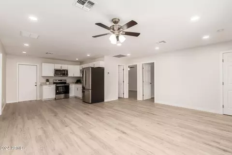 6729 W Wolf St, Phoenix, AZ 85033 photo 6