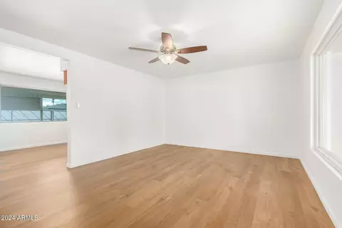 5620 N 20th Dr, Phoenix, AZ 85015 photo 8