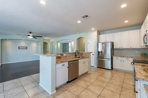 1516 E Constance Way, Phoenix, AZ 85042 photo 10