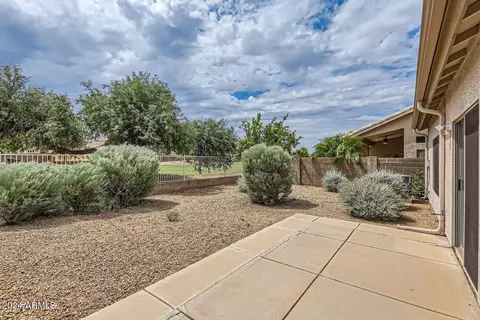 1567 E Black Diamond Dr, Gilbert, AZ 85296 photo 2