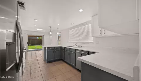 4127 E Meadow Dr, Phoenix, AZ 85032 photo 5