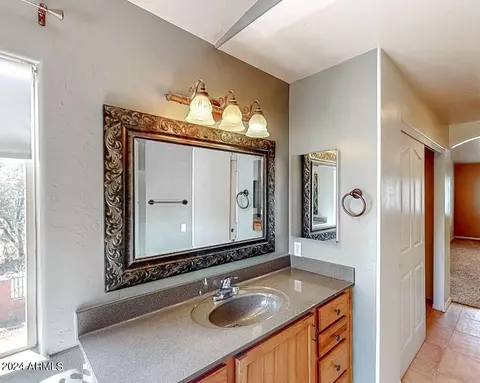 Bath - 4664 E Miller Canyon Rd, Hereford, AZ 85615 photo 5 of 9