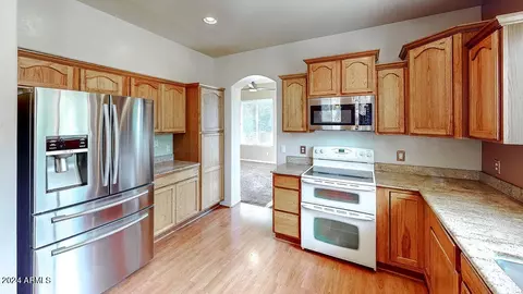 Kitchen - 4664 E Miller Canyon Rd, Hereford, AZ 85615 photo 8 of 9