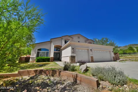 Exterior - 4664 E Miller Canyon Rd, Hereford, AZ 85615 photo 2 of 21