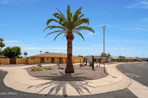 13815 N Tan Tara Dr, Sun City, AZ 85351