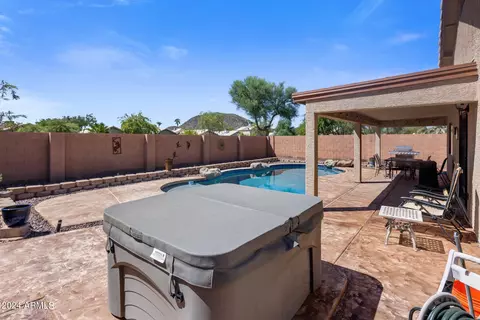 2103 E Daley Ln, Phoenix, AZ 85024 photo 21