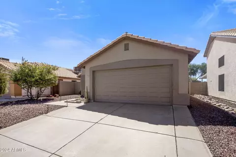 2103 E Daley Ln, Phoenix, AZ 85024 photo 24