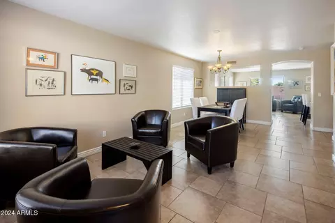 2103 E Daley Ln, Phoenix, AZ 85024 photo 9