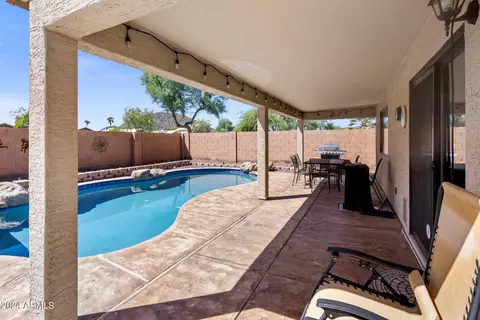 2103 E Daley Ln, Phoenix, AZ 85024 photo 2