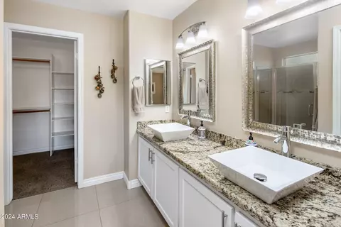2103 E Daley Ln, Phoenix, AZ 85024 photo 13
