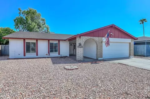 7035 W Orange Dr, Glendale, AZ 85303