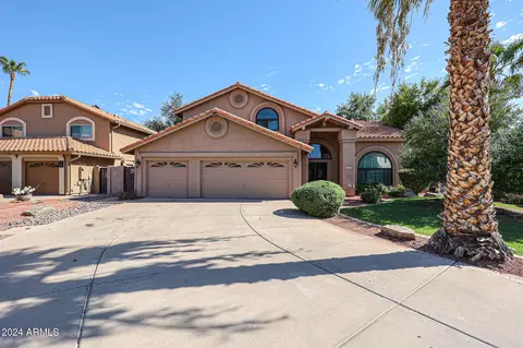 919 W Sherri Dr W, Gilbert, AZ 85233