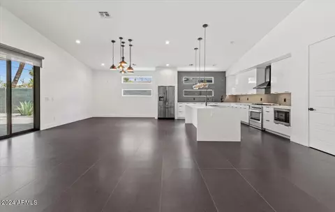 2310 E Whitton Ave, Phoenix, AZ 85016 photo 13