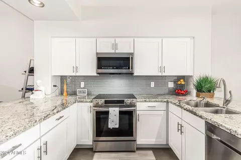 1414 E Cathedral Rock Dr, Phoenix, AZ 85048 photo 13
