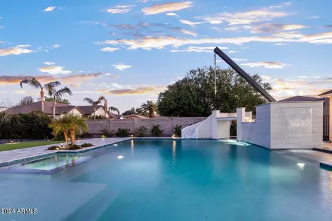 2125 E Lexi Ln, Gilbert, AZ 85298 photo 5