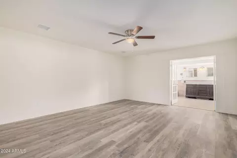513 E Angela Dr, Phoenix, AZ 85022 photo 4