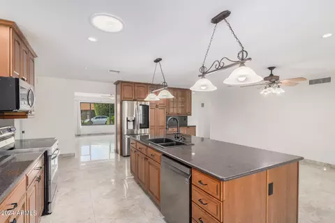 513 E Angela Dr, Phoenix, AZ 85022 photo 15