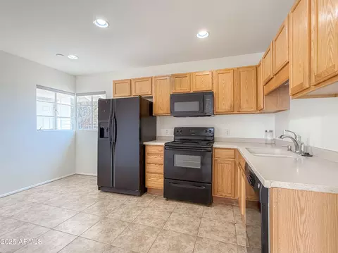 Kitchen - 634 S Pasadena --, Mesa, AZ 85210 photo 2 of 3