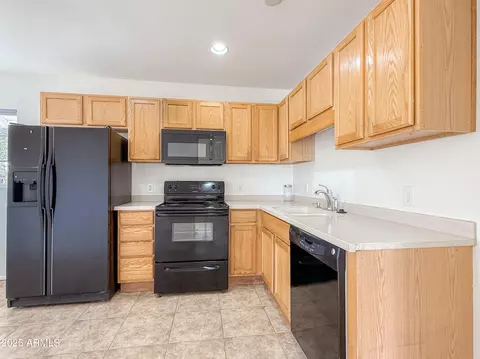 Kitchen - 634 S Pasadena --, Mesa, AZ 85210 photo 3 of 3