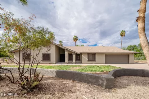 6832 W Country Gables Dr, Peoria, AZ 85381