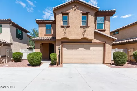 865 S Swallow Ln, Gilbert, AZ 85296