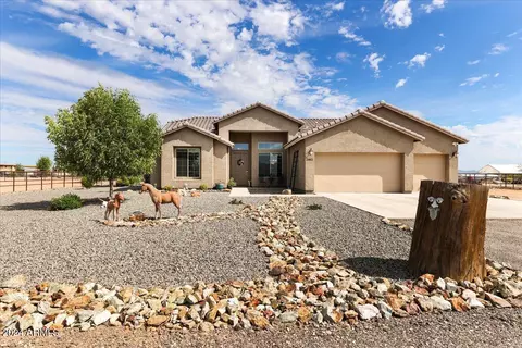 23612 W Beacon Ln, Wittmann, AZ 85361
