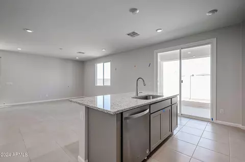 2726 E Bluff Springs Ave, Apache Junction, AZ 85119 photo 9