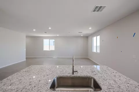 2726 E Bluff Springs Ave, Apache Junction, AZ 85119 photo 8