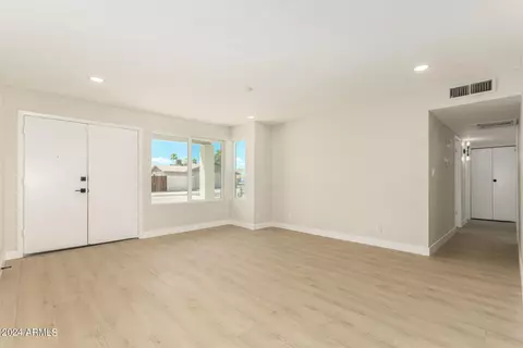 19669 N 3rd Dr, Phoenix, AZ 85027 photo 7