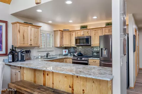 3365 Tree View Path, Overgaard, AZ 85933 photo 8