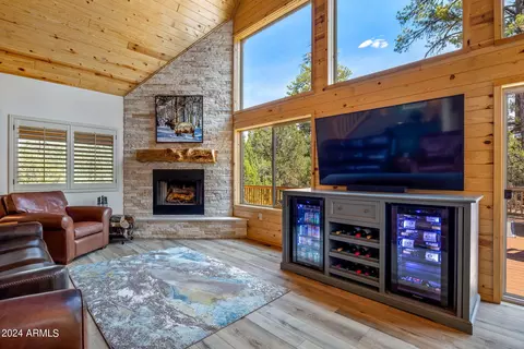 3365 Tree View Path, Overgaard, AZ 85933 photo 4