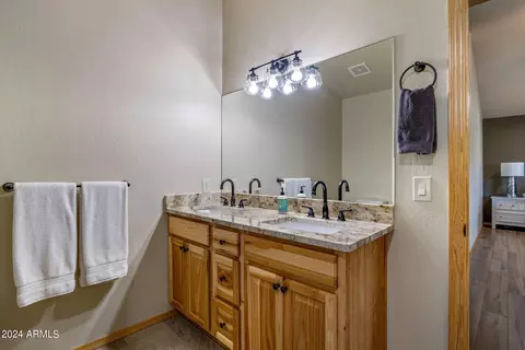3365 Tree View Path, Overgaard, AZ 85933 photo 14