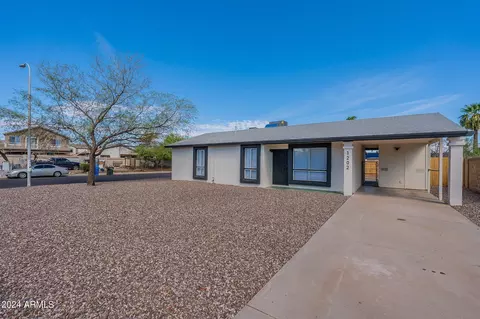 1202 E Wayland Dr, Phoenix, AZ 85040 photo 2