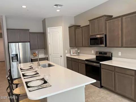 1255 N Arizona Ave #1099, Chandler, AZ 85225