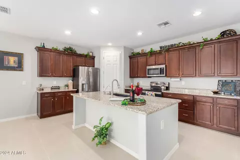 3753 E Welton Ln, Gilbert, AZ 85295 photo 9
