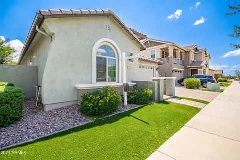3753 E Welton Ln, Gilbert, AZ 85295 photo 2