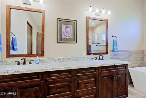 Bath - 23 E Cavalry Dr, Phoenix, AZ 85086 photo 9 of 13