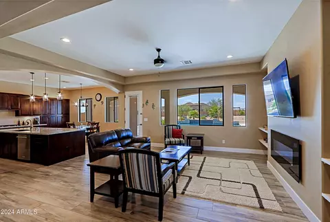 Living - 23 E Cavalry Dr, Phoenix, AZ 85086 photo 2 of 4
